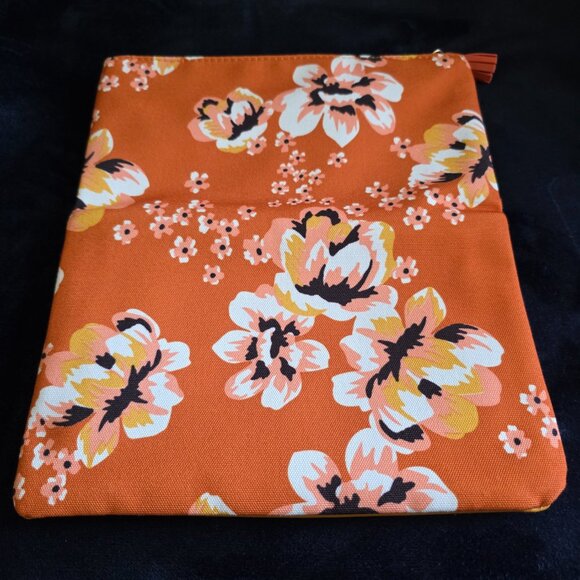 Rachel Pally Floral Zip Clutch (NWOT) w/Dust Cover - Picture 4 of 5